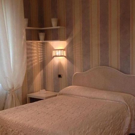 Corte Breda, Agriturismo Bed&Breakfast Chiari Luaran gambar