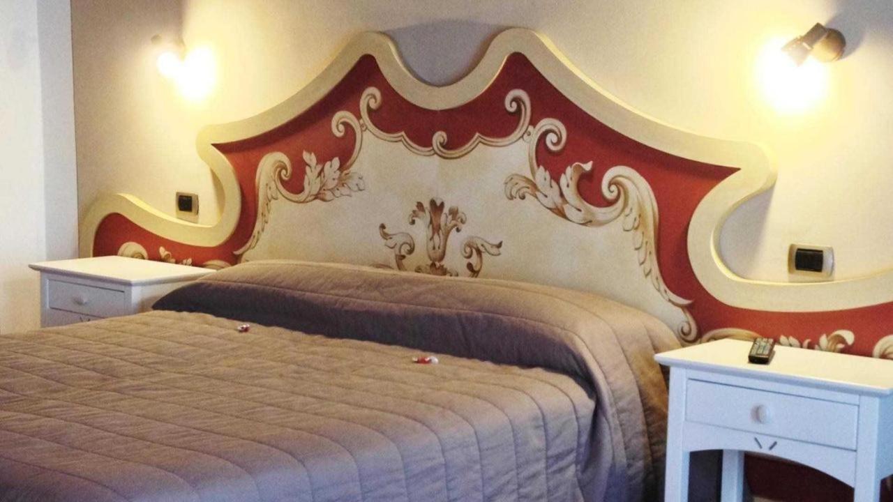 Corte Breda, Agriturismo Bed&Breakfast Chiari Luaran gambar