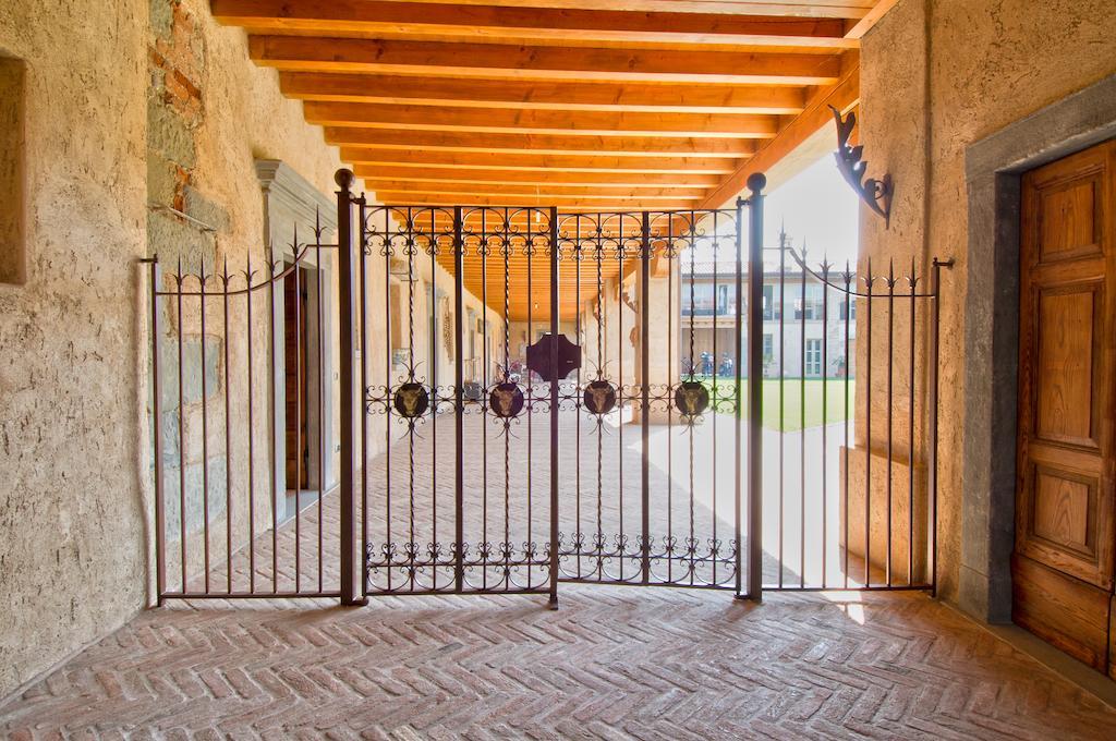Corte Breda, Agriturismo Bed&Breakfast Chiari Luaran gambar