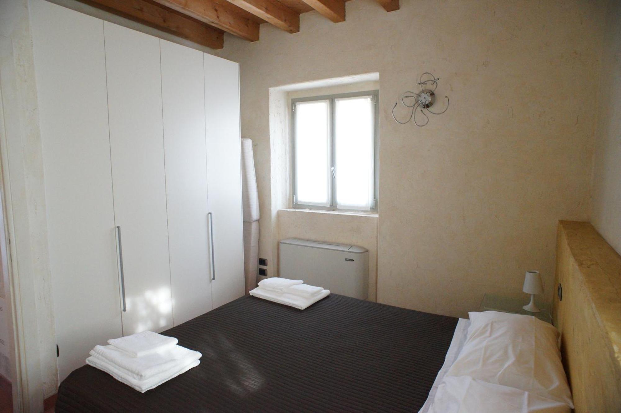 Corte Breda, Agriturismo Bed&Breakfast Chiari Luaran gambar