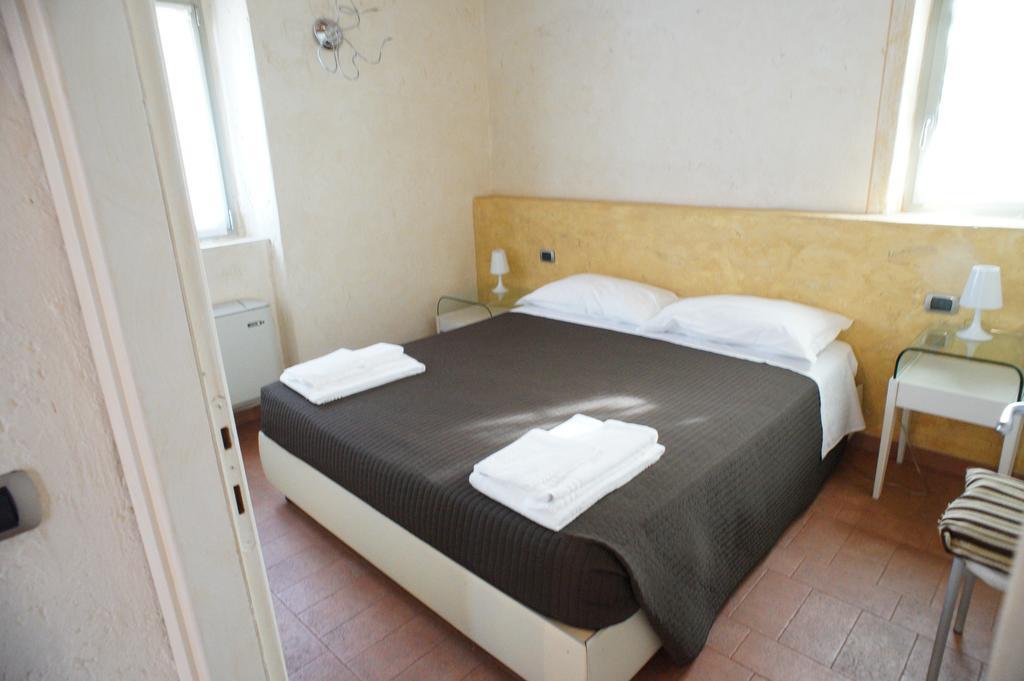Corte Breda, Agriturismo Bed&Breakfast Chiari Luaran gambar