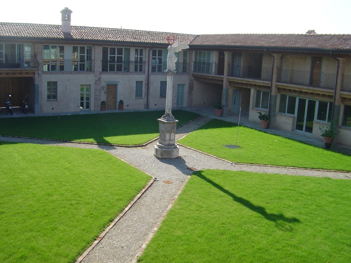 Corte Breda, Agriturismo Bed&Breakfast Chiari Luaran gambar
