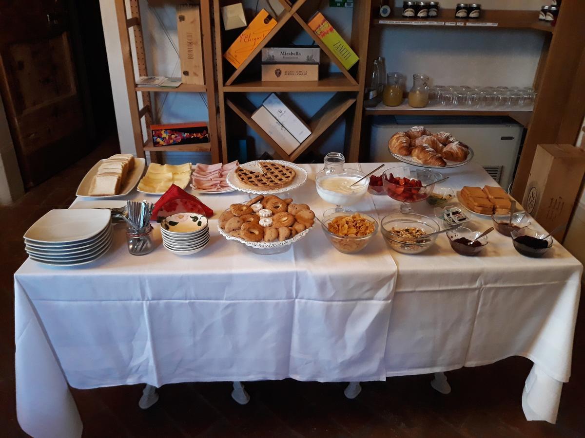 Corte Breda, Agriturismo Bed&Breakfast Chiari Luaran gambar
